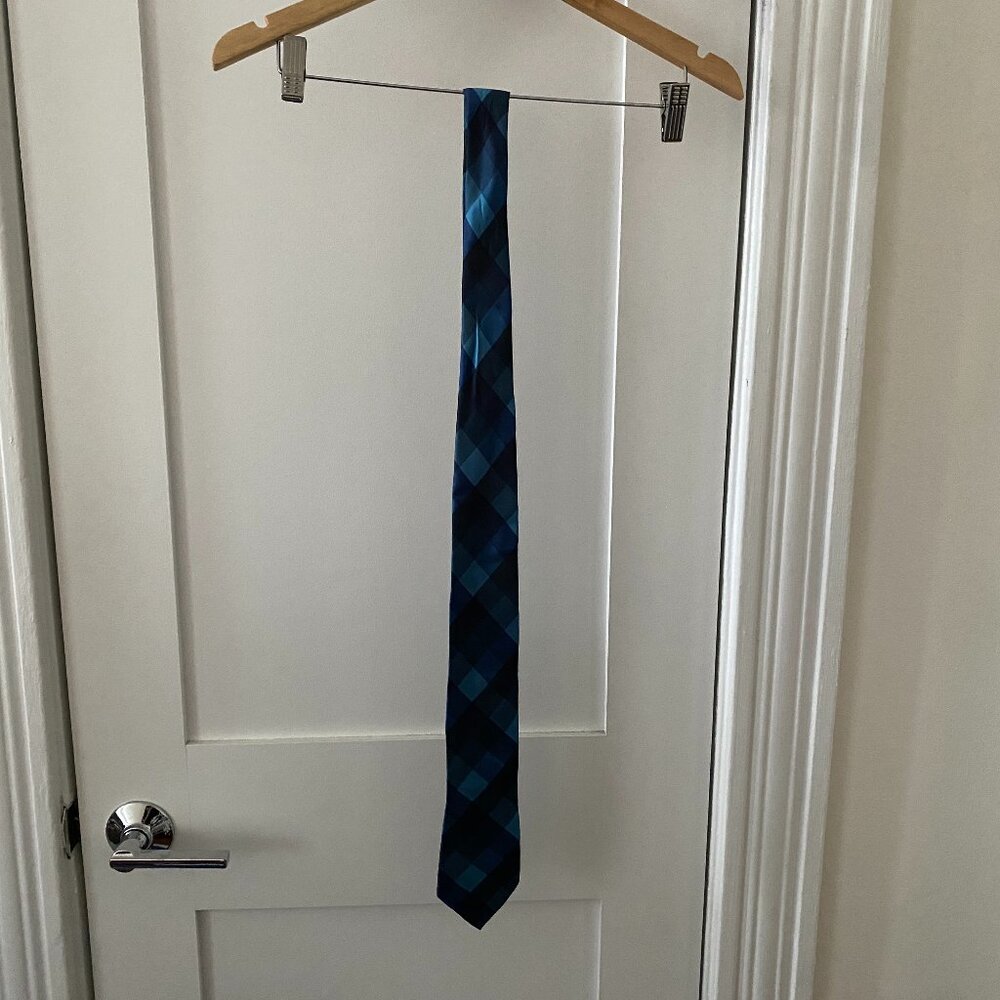 Calvin Klein Multicolor Pattern Classic Silk Tie - image 1